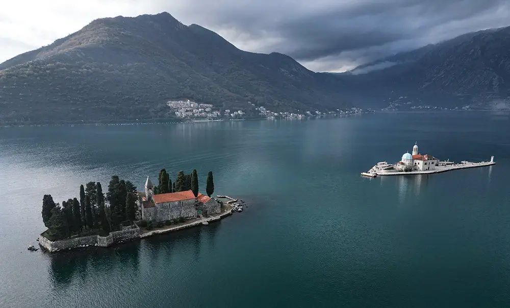 Острова Пераста