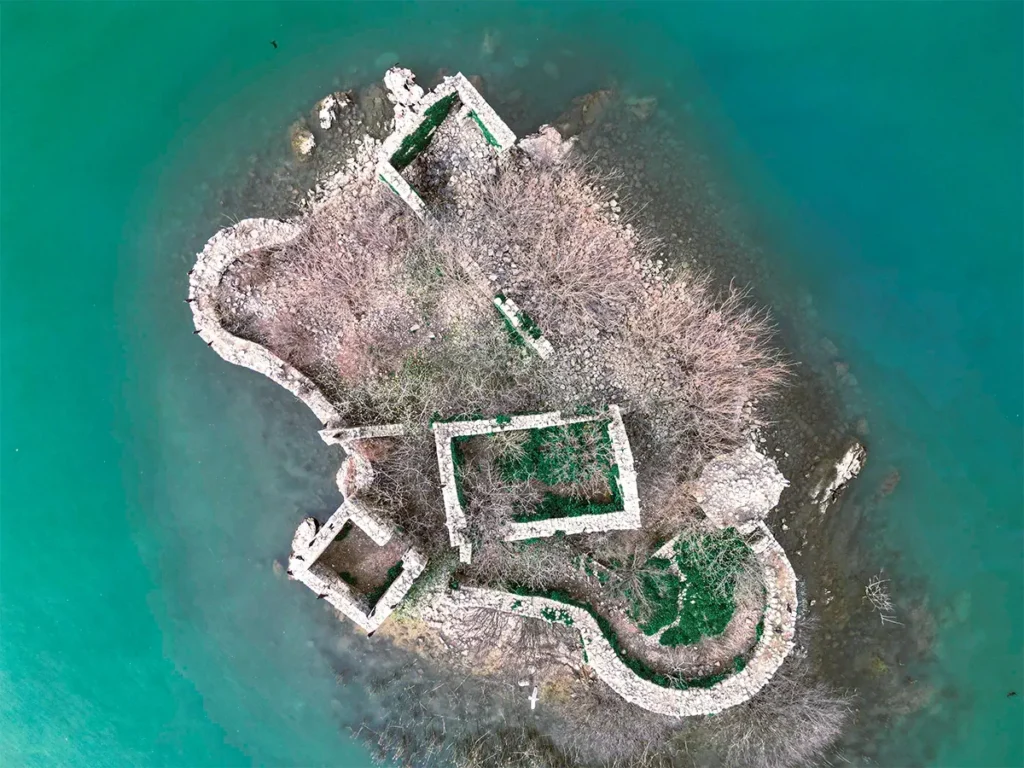 Крепость Грможур вид с дрона